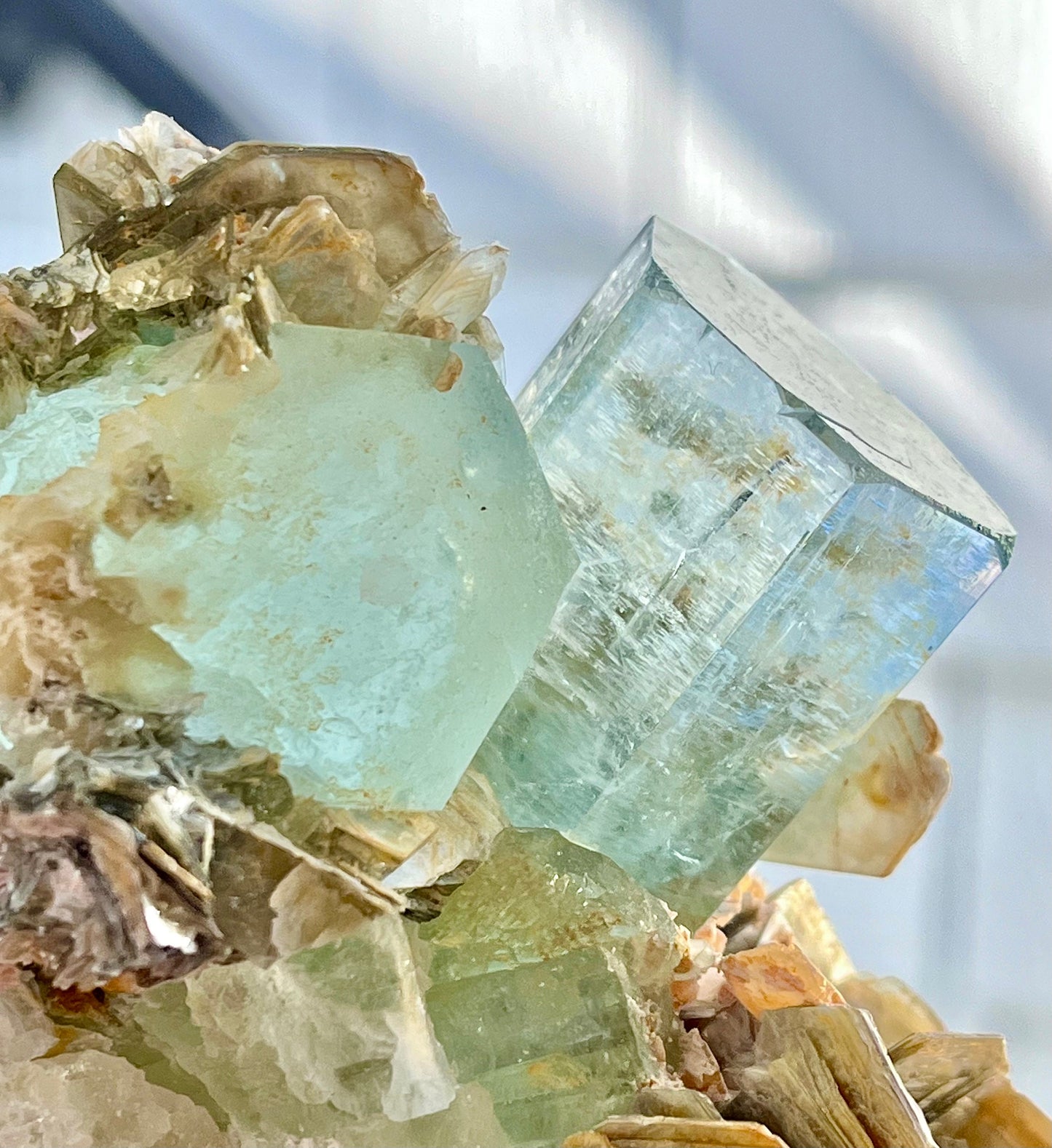 Aquamarine with mica