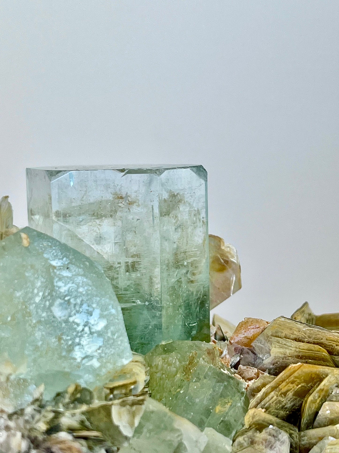 Aquamarine with mica