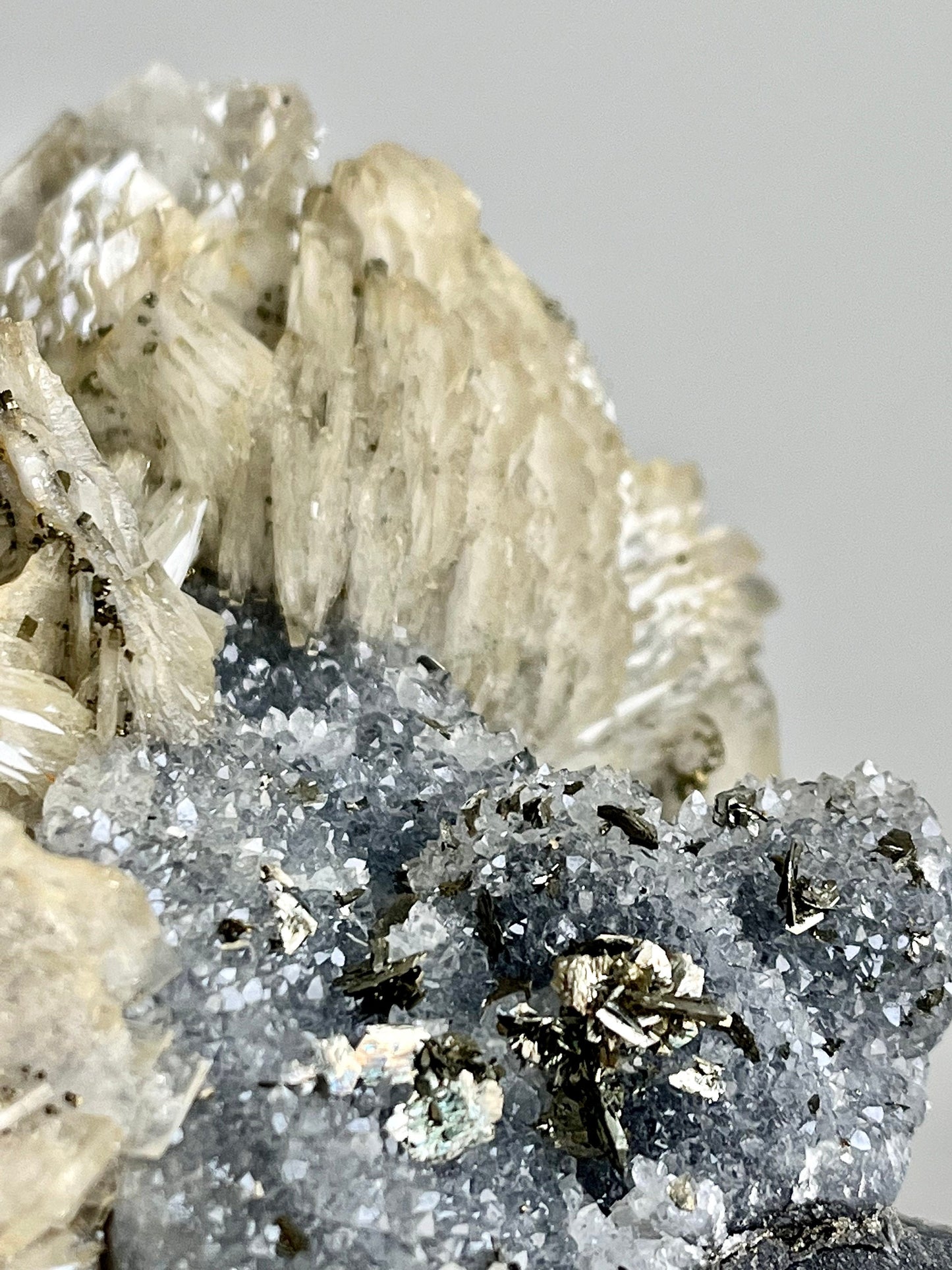 Barite with Pyrites and Quartz