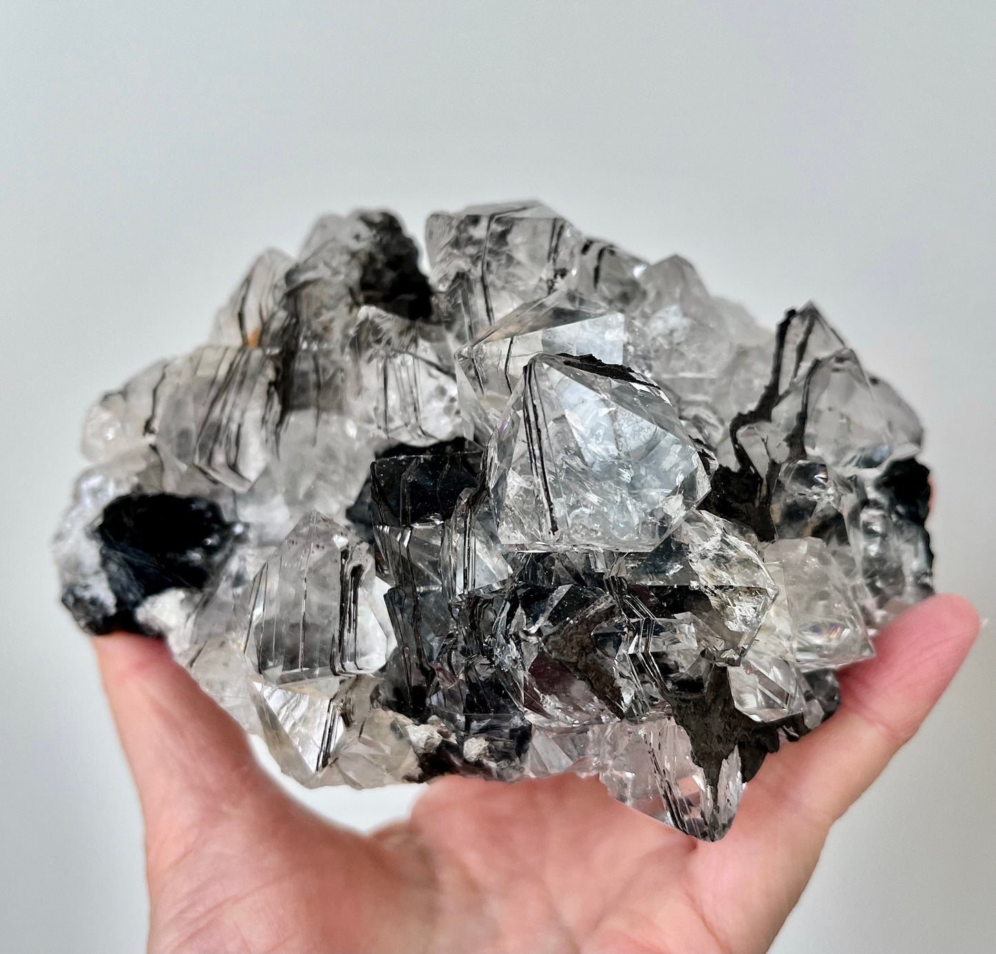 Diamond Quartz with Hematite Rosettes, Hematite deposit, Rainbow flash