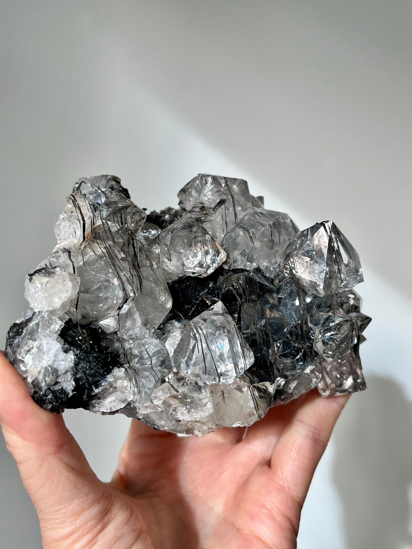Diamond Quartz with Hematite Rosettes, Hematite deposit, Rainbow flash