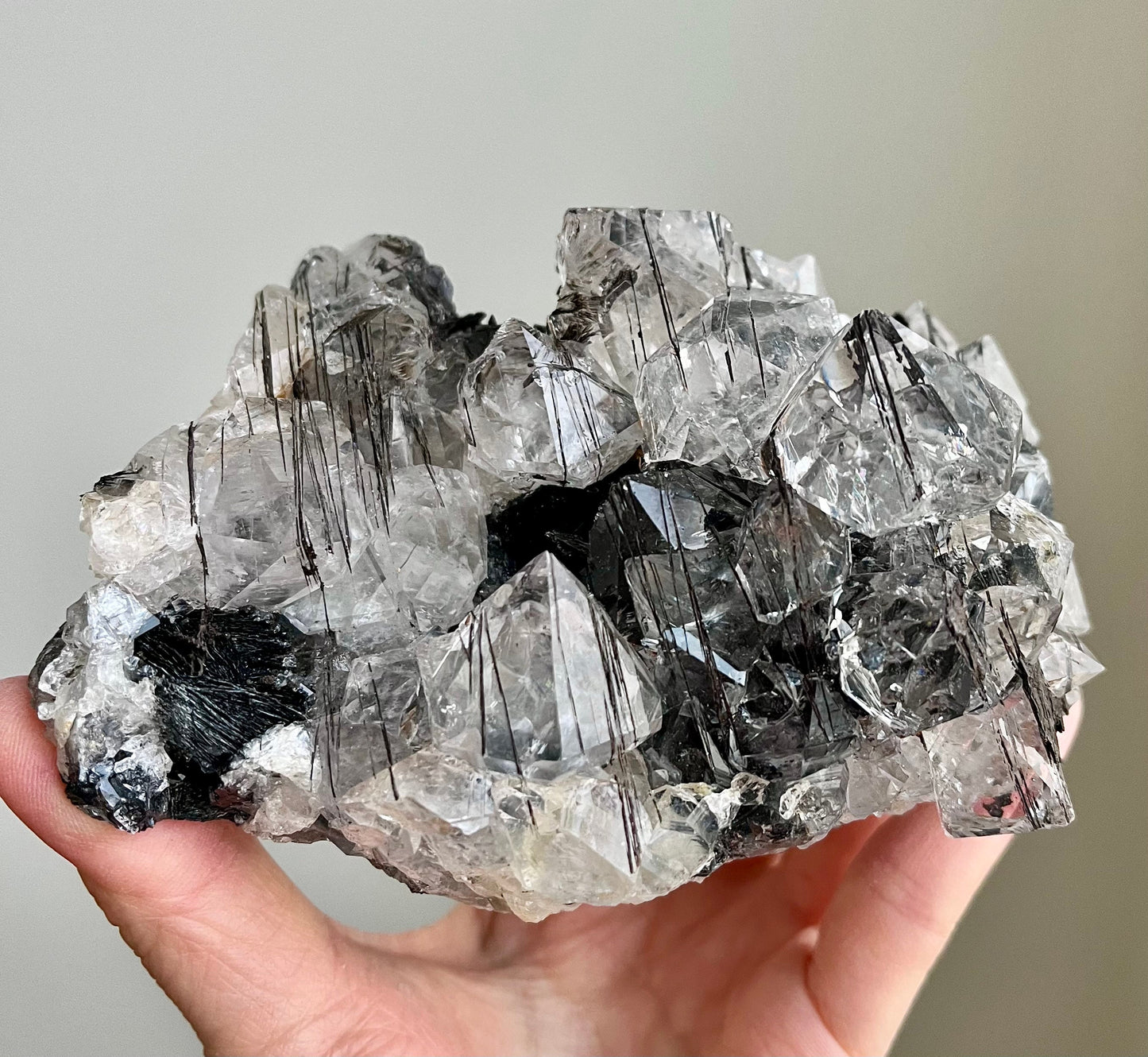 Diamond Quartz with Hematite Rosettes, Hematite deposit, Rainbow flash
