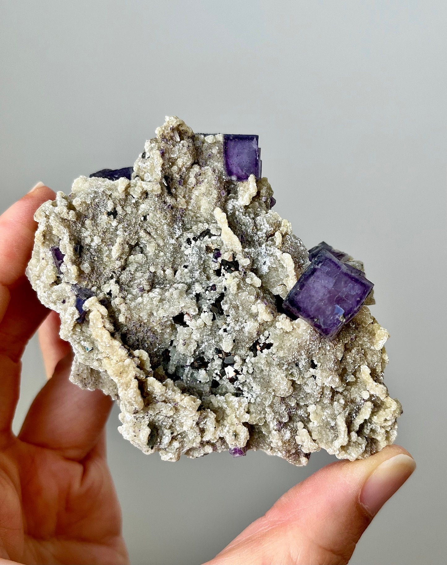 Colour-zoned Fluorite with Quartz & Mica, Record Keeper