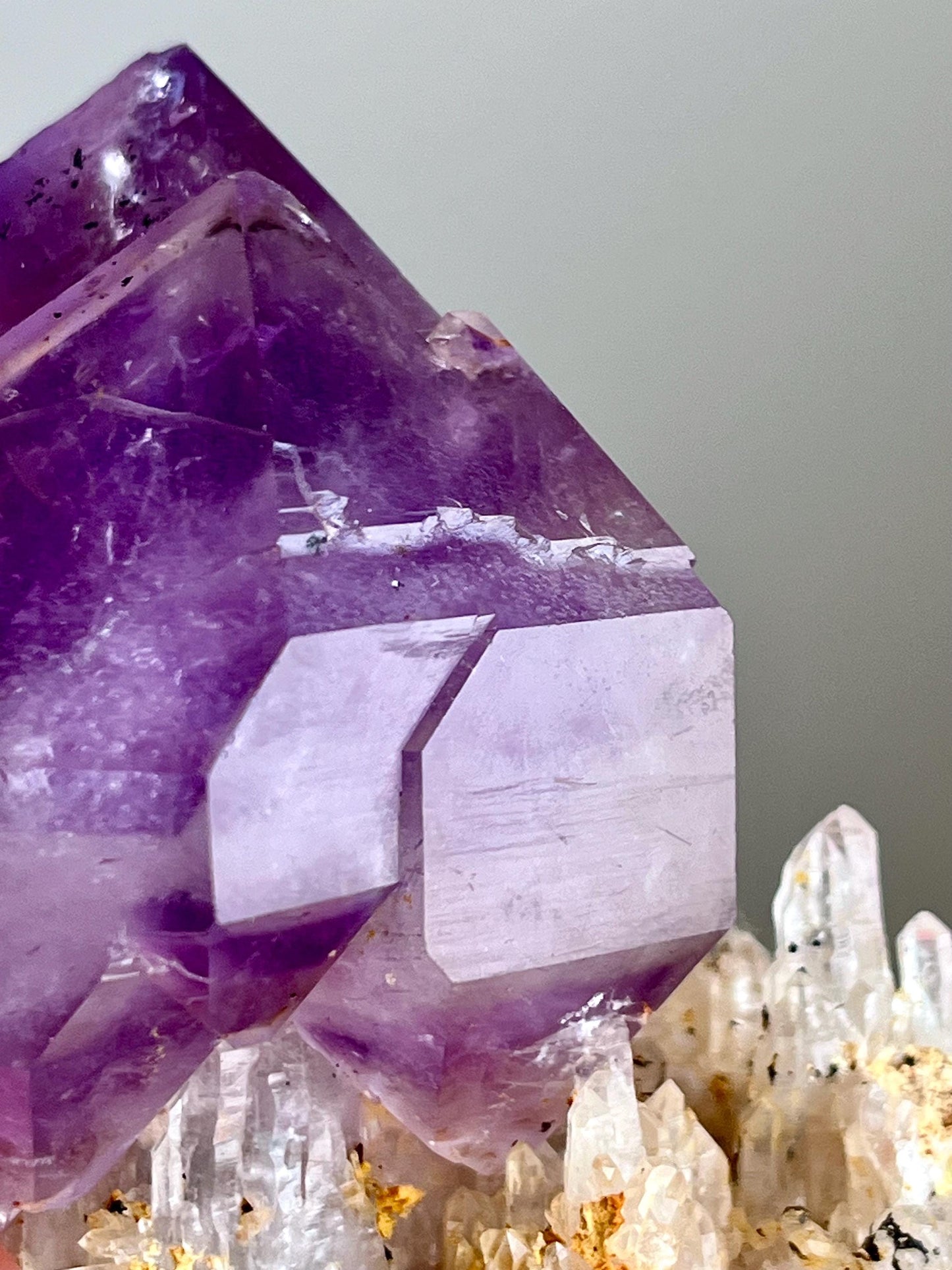Amethyst with Quartz on matrix - Rainbow flash, Record keepers, DT points