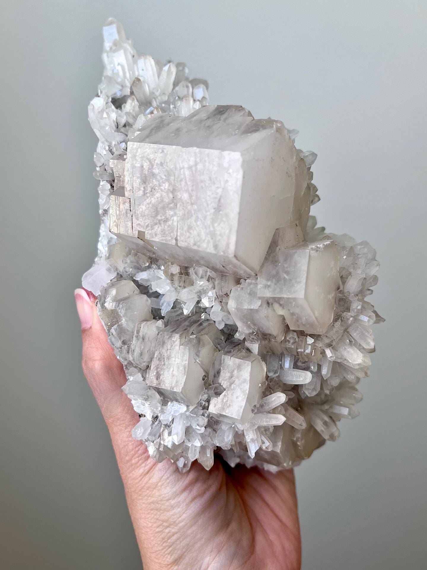 Fluorescent Calcite with Quartz