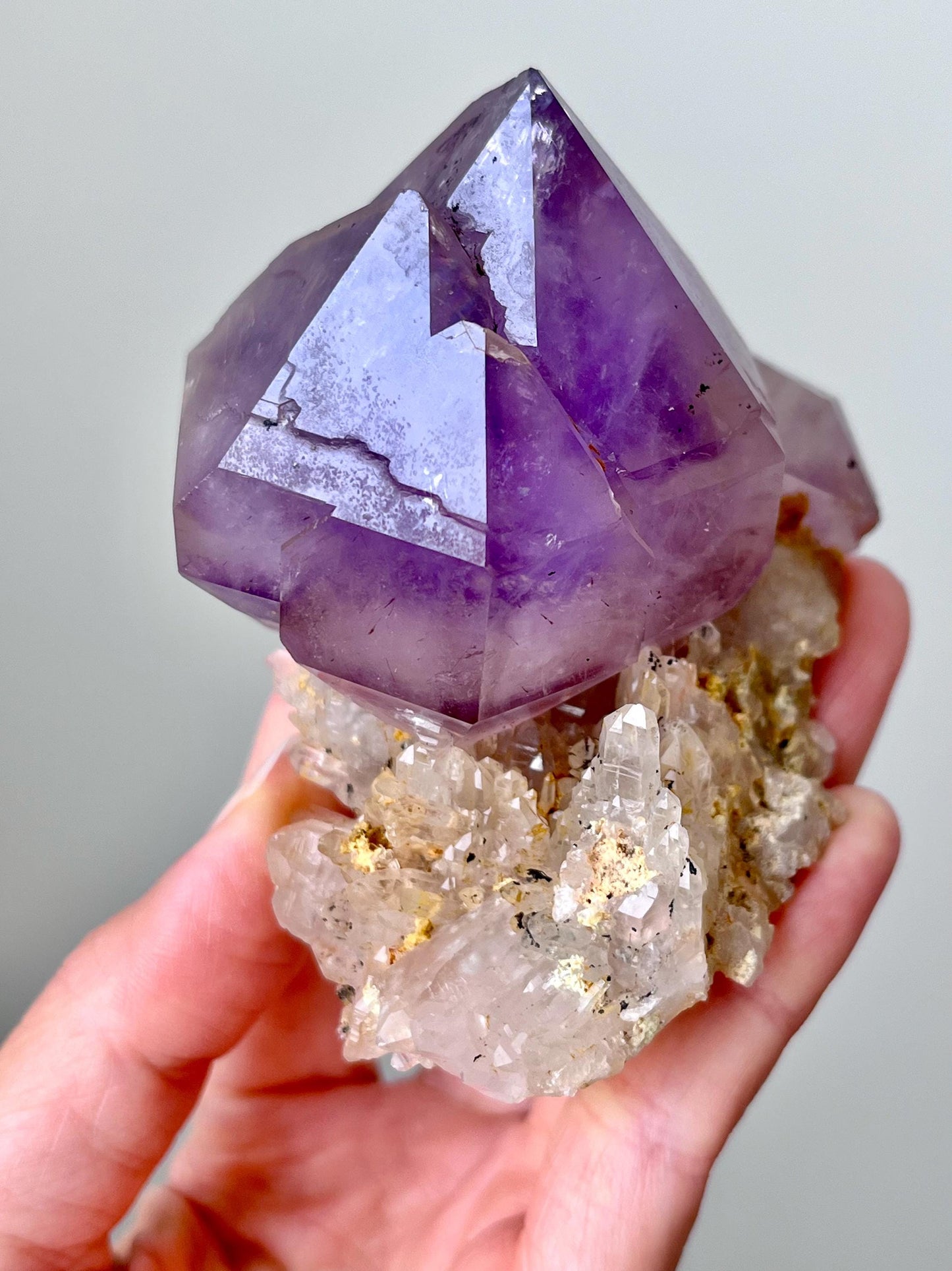 Amethyst with Quartz on matrix - Rainbow flash, Record keepers, DT points
