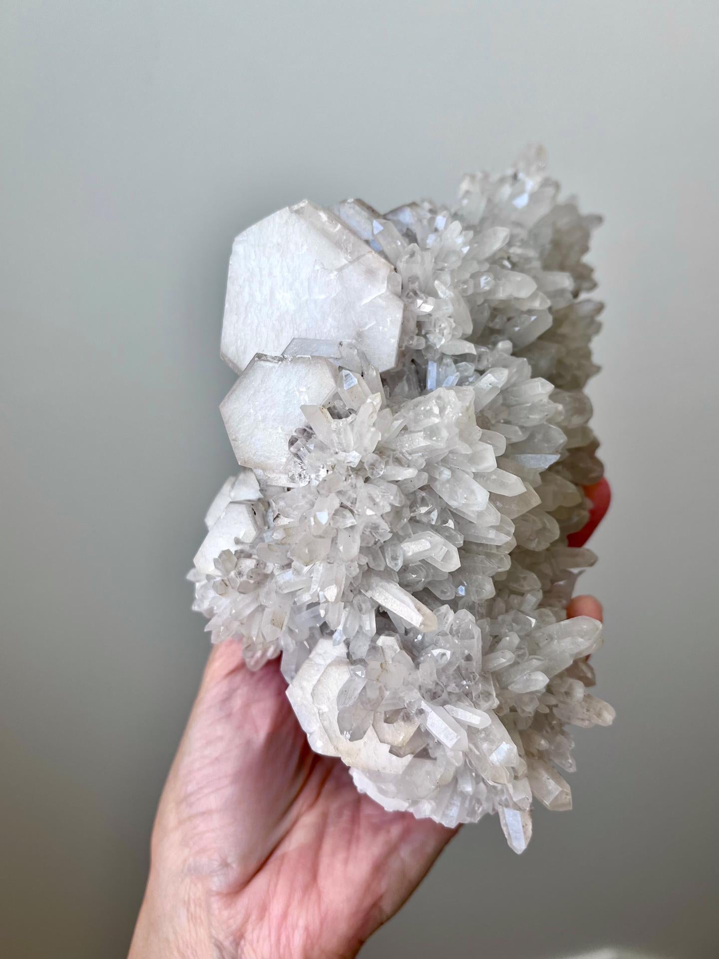 Fluorescent Calcite with Quartz
