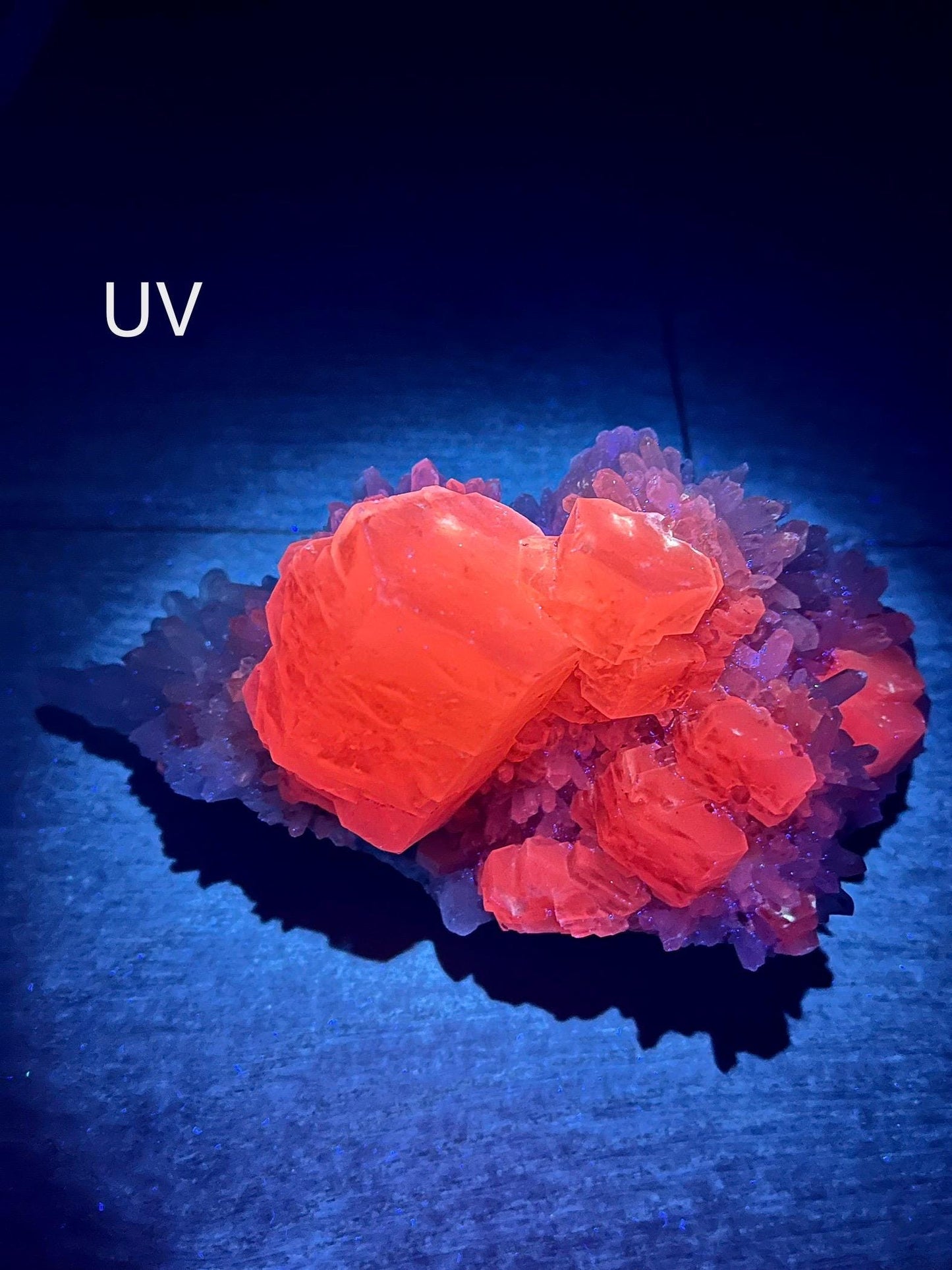 Fluorescent Calcite with Quartz