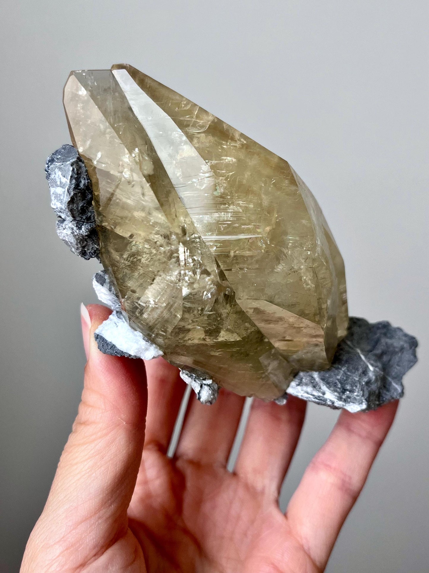 High Grade Fluorescent Yellow Calcite