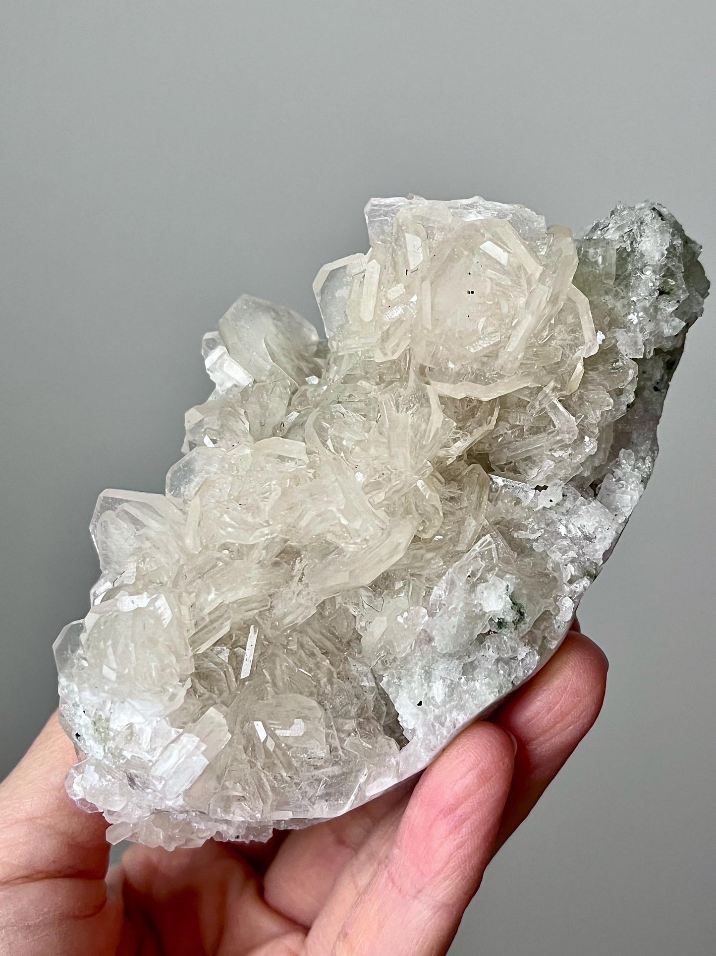 Glassy Baryte with Dolomite and Quartz