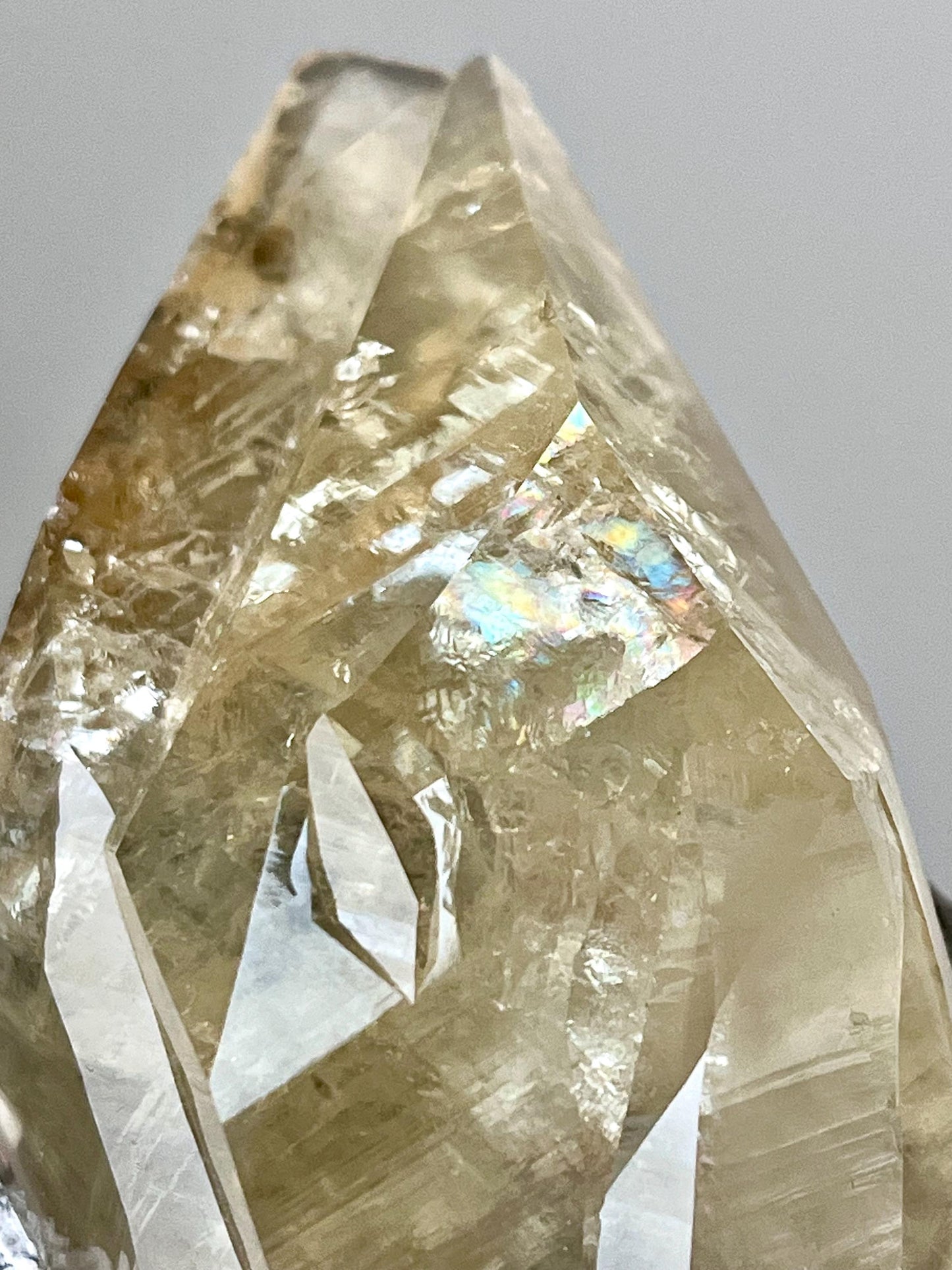 High Grade Fluorescent Yellow Calcite