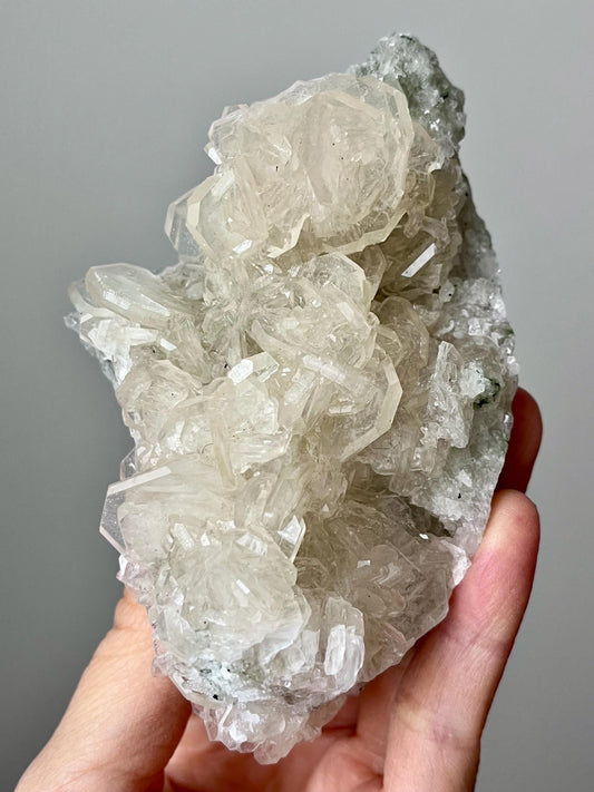 Glassy Baryte with Dolomite and Quartz