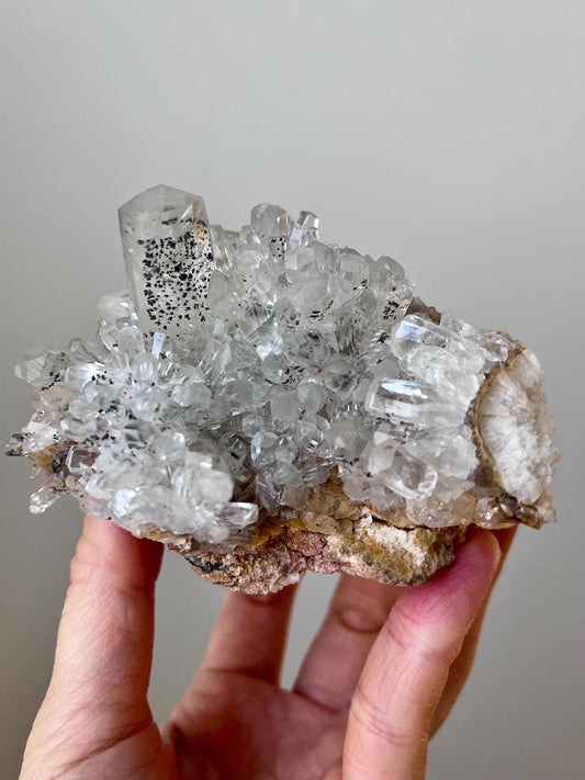 High Grade Columnar Calcite with Inclusions