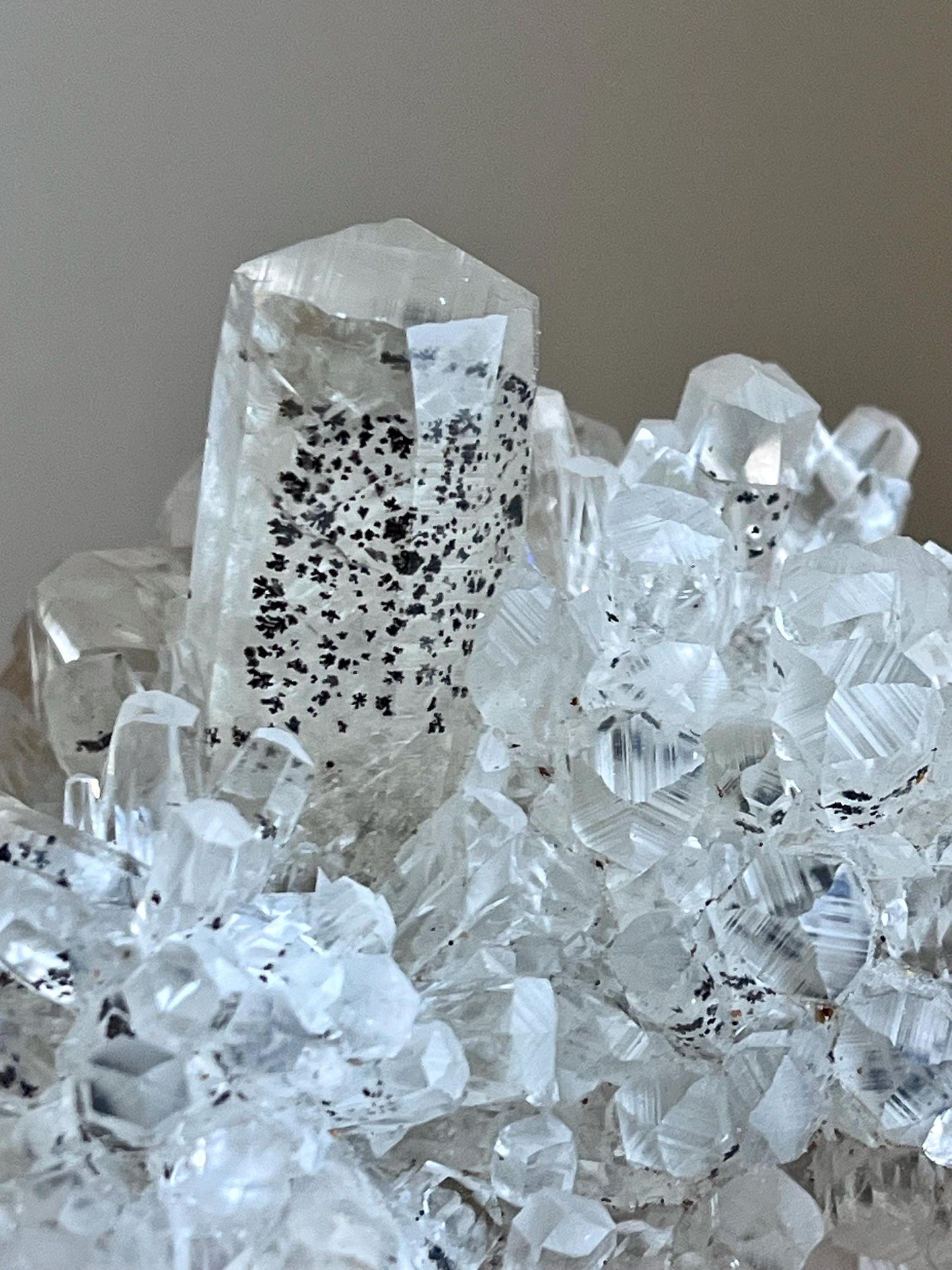 High Grade Columnar Calcite with Inclusions