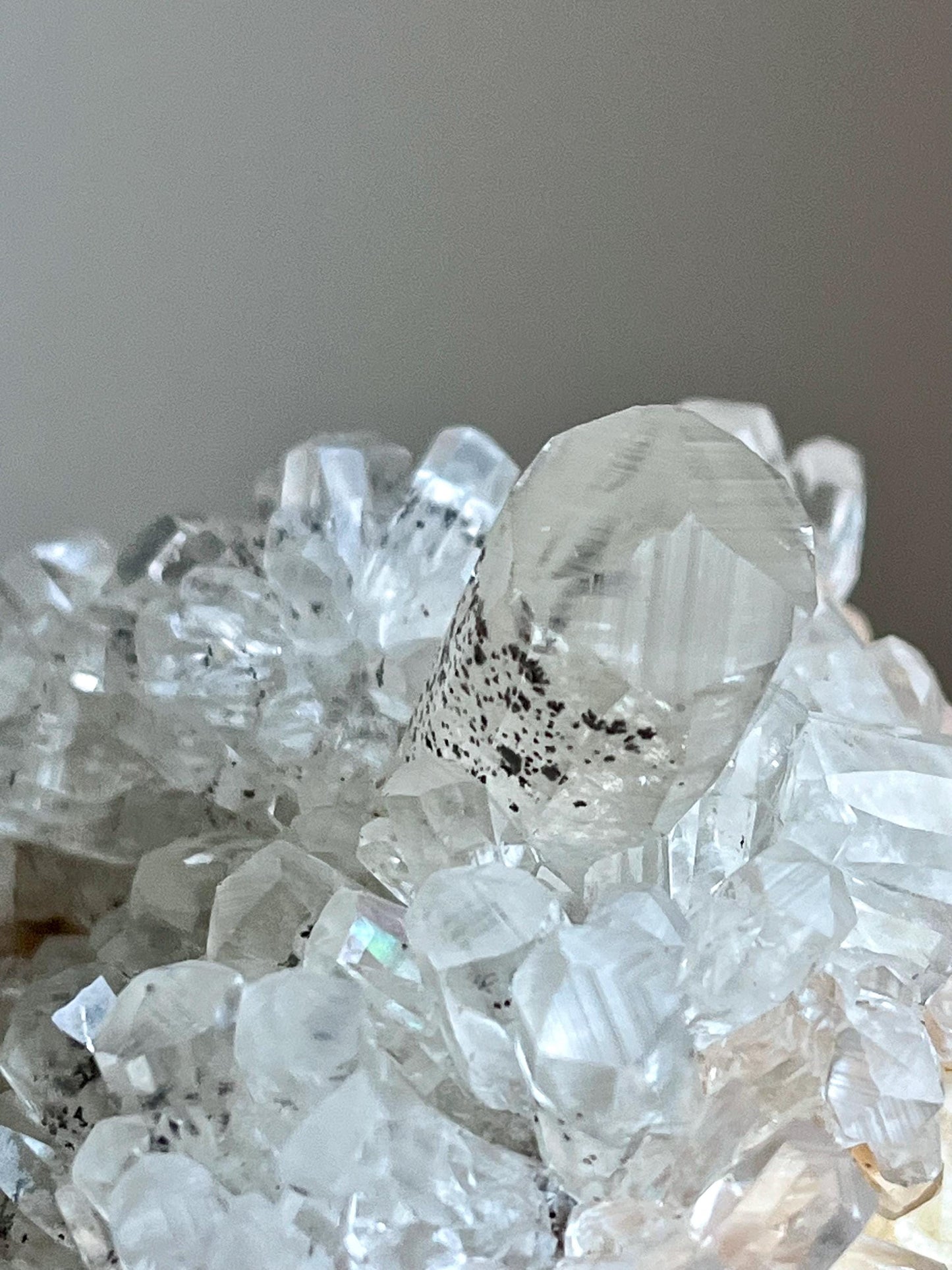 High Grade Columnar Calcite with Inclusions