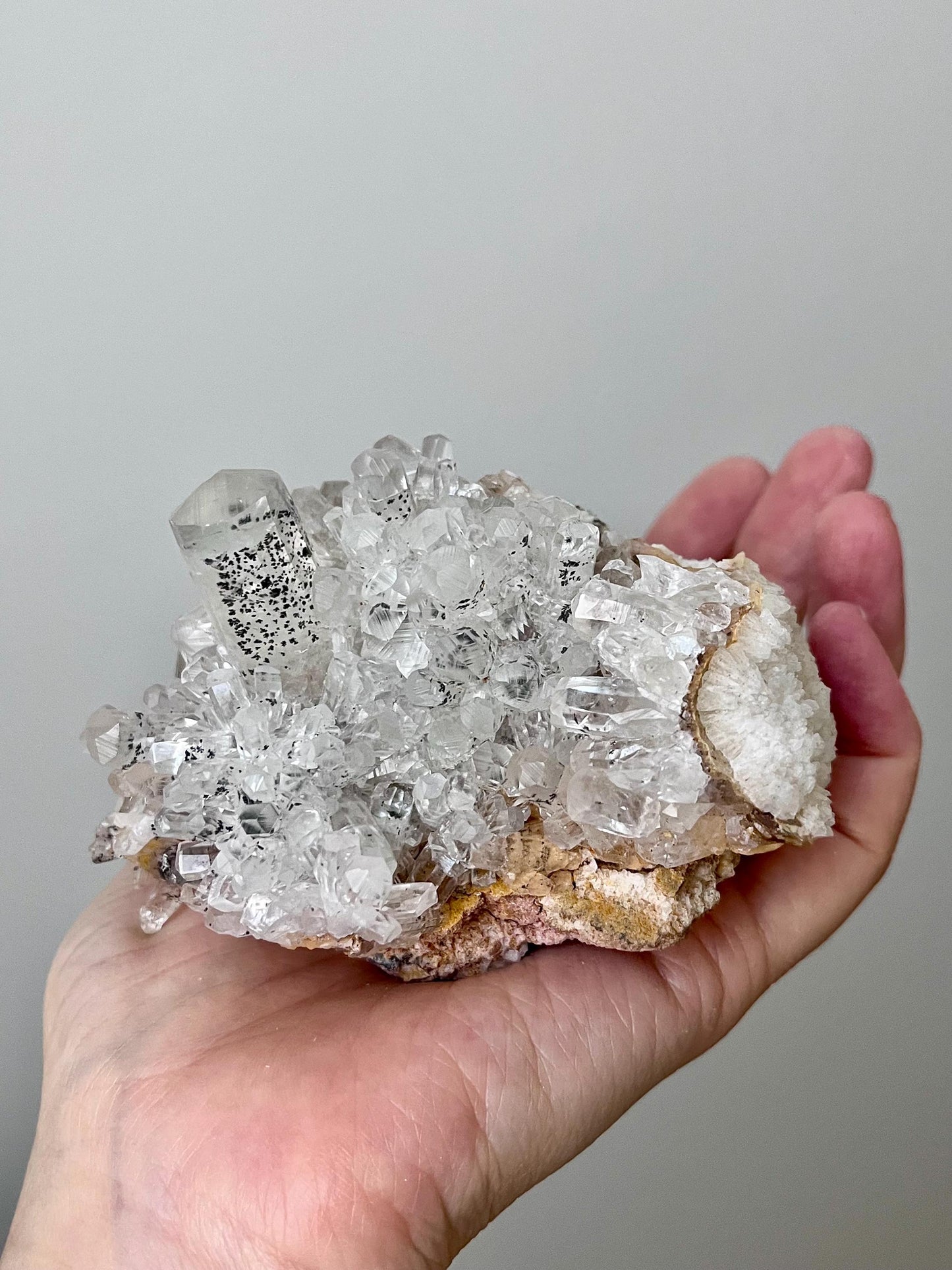 High Grade Columnar Calcite with Inclusions