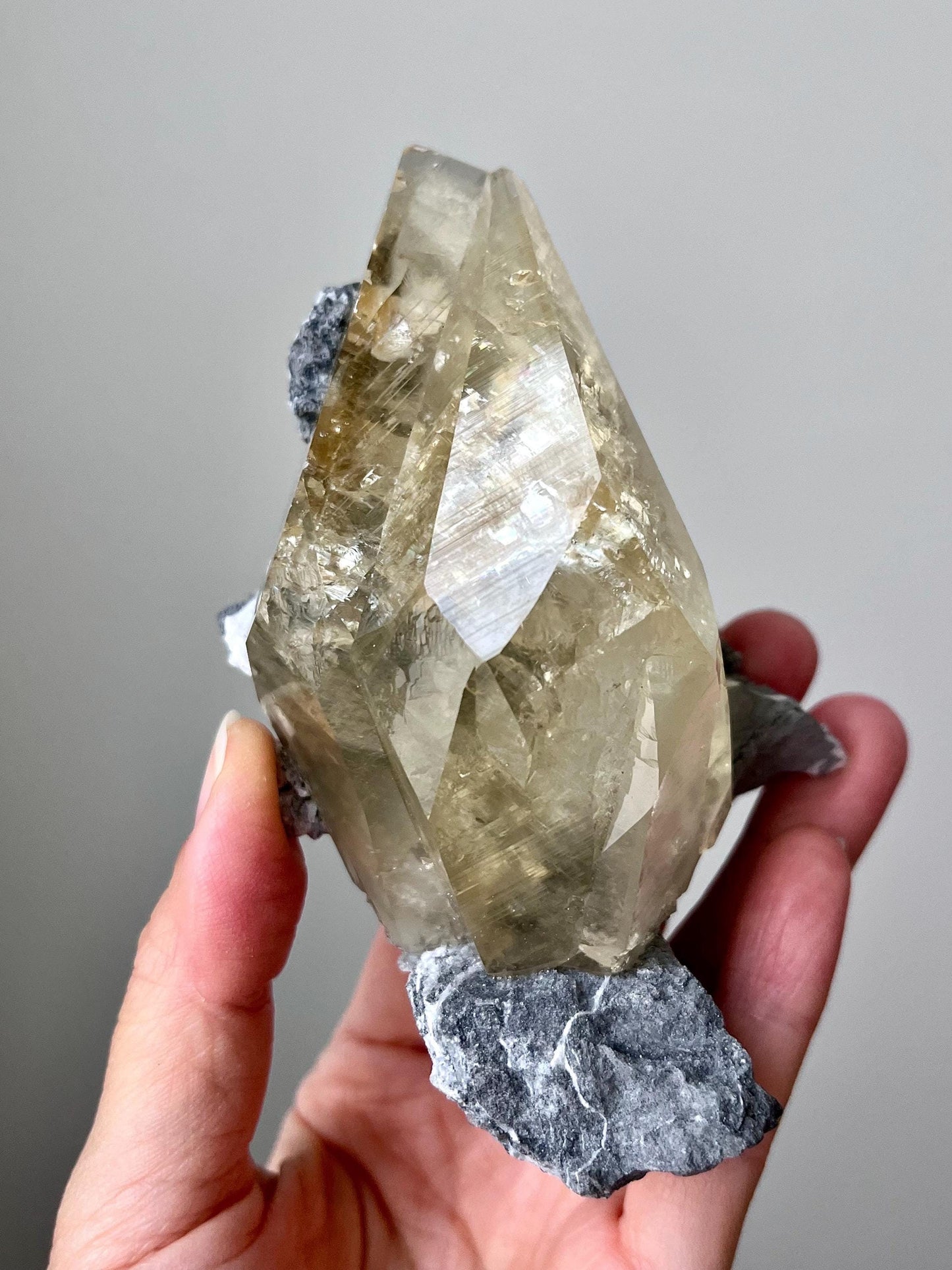 High Grade Fluorescent Yellow Calcite