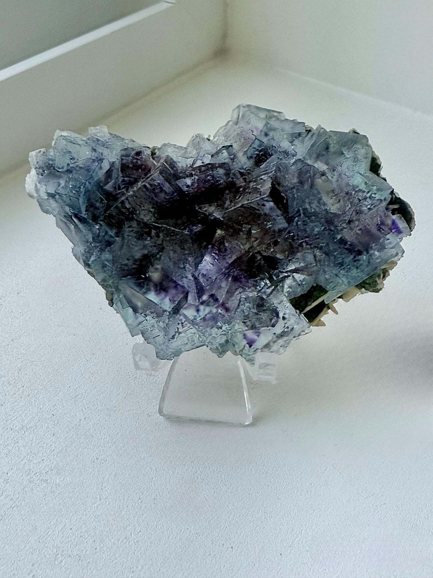 Dissolution Fluorite with Chlorite, Siderite & Arsenopyrite