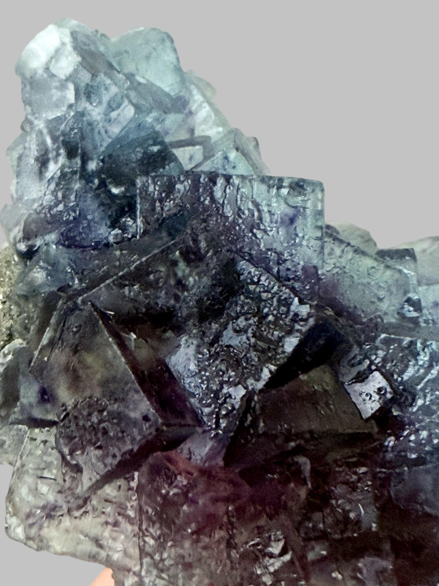 Dissolution Fluorite with Chlorite, Siderite & Arsenopyrite