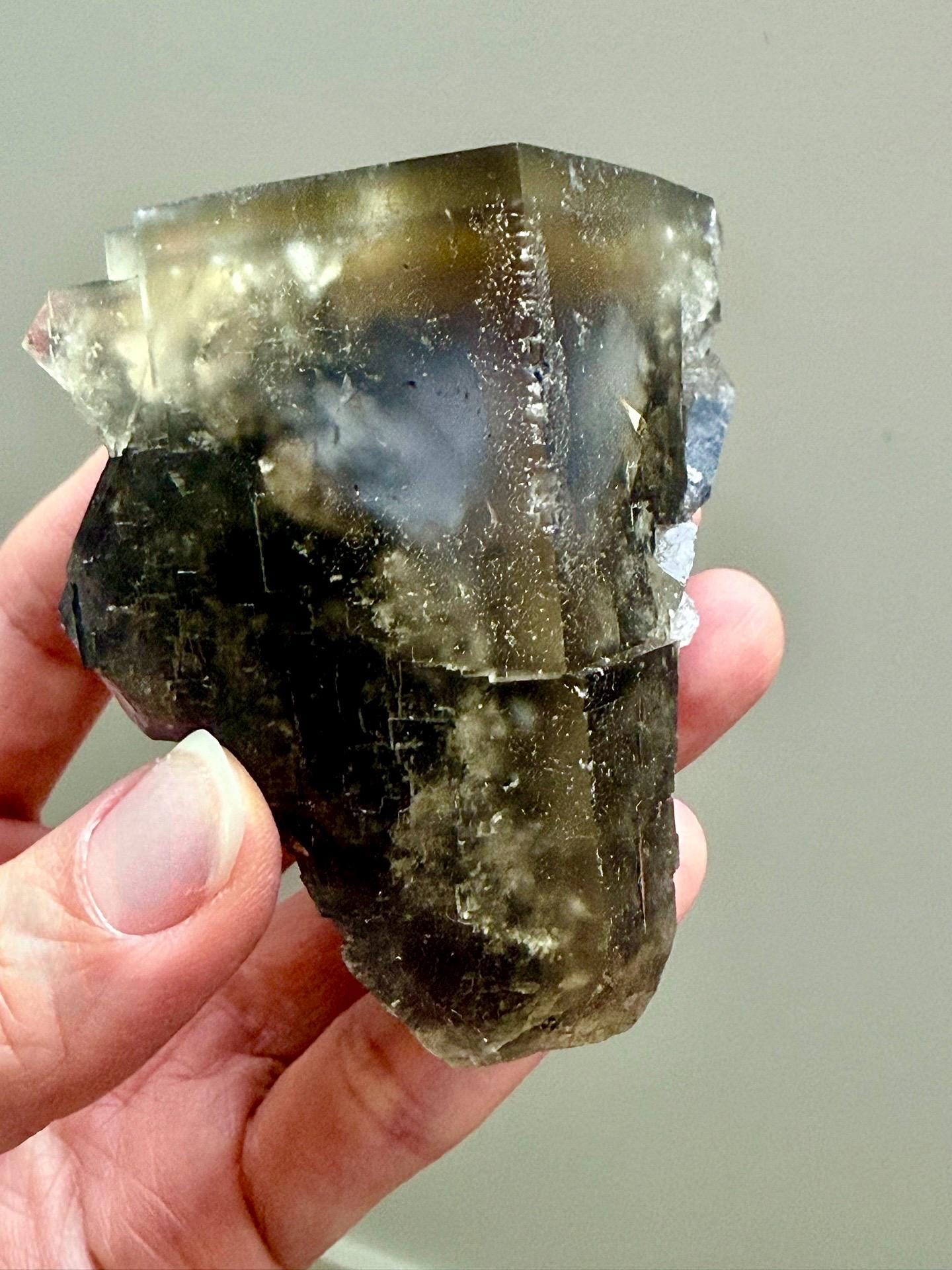 Colour-zoned Fluorite