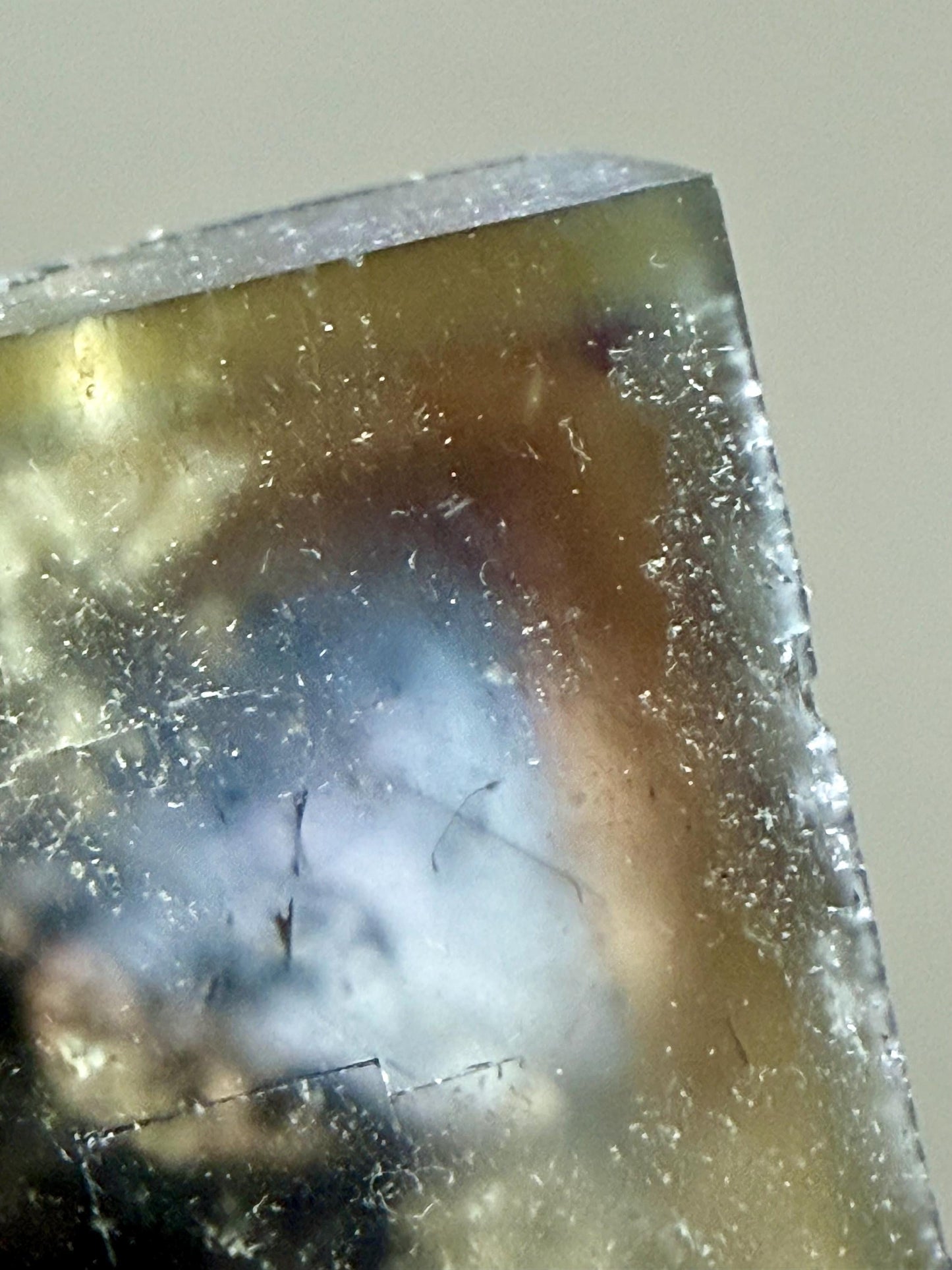 Colour-zoned Fluorite