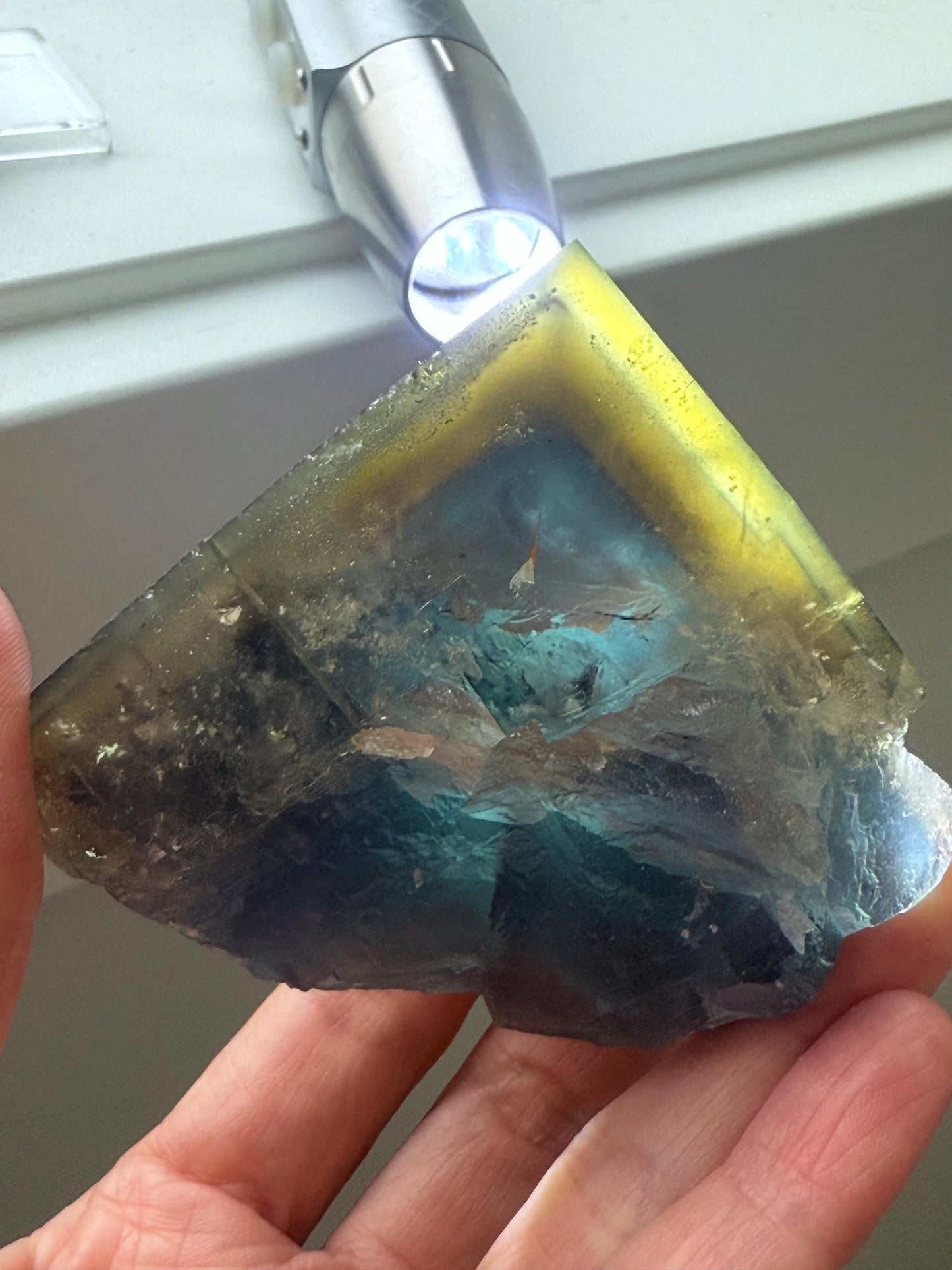 Colour-zoned Fluorite