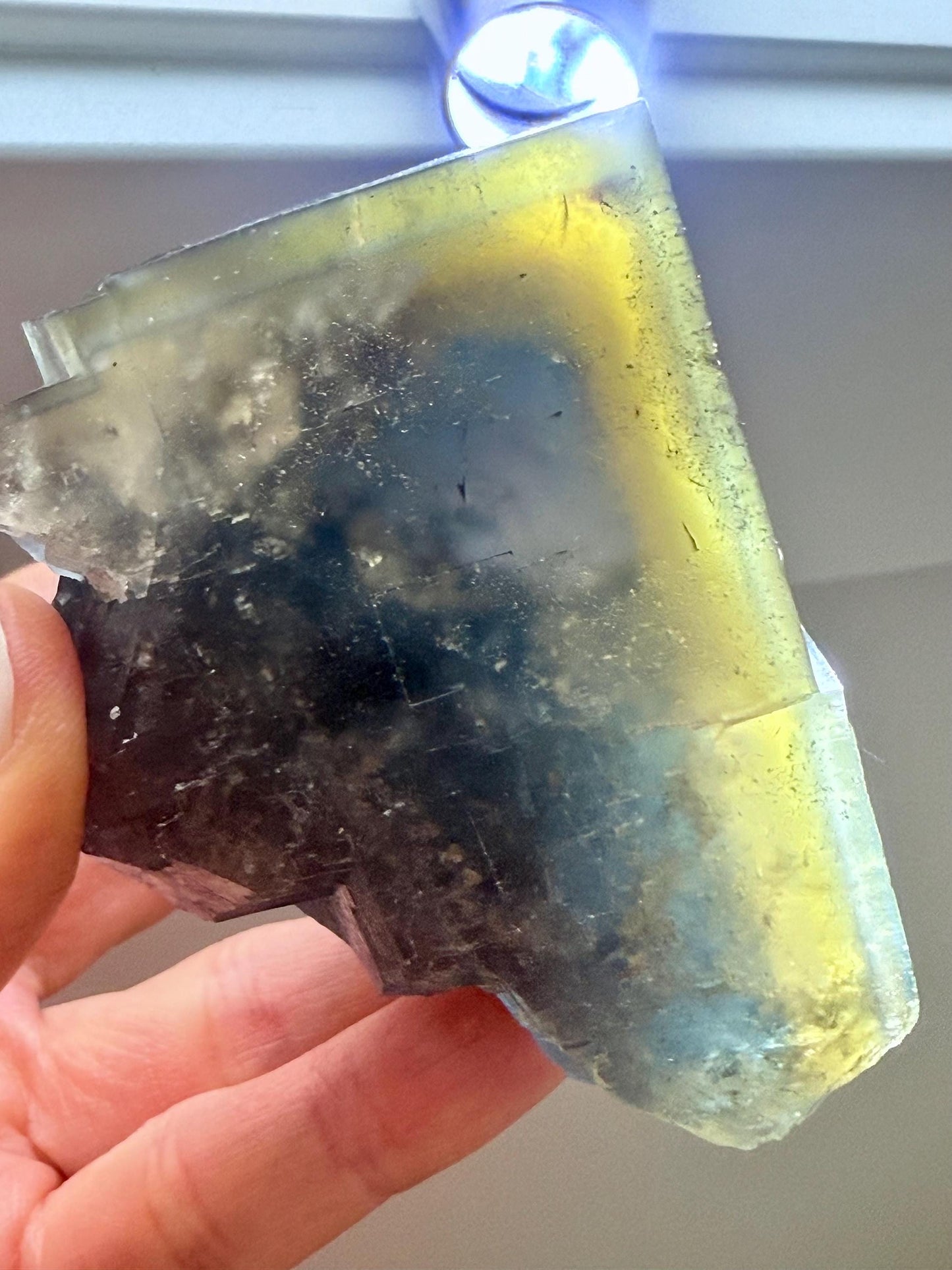 Colour-zoned Fluorite