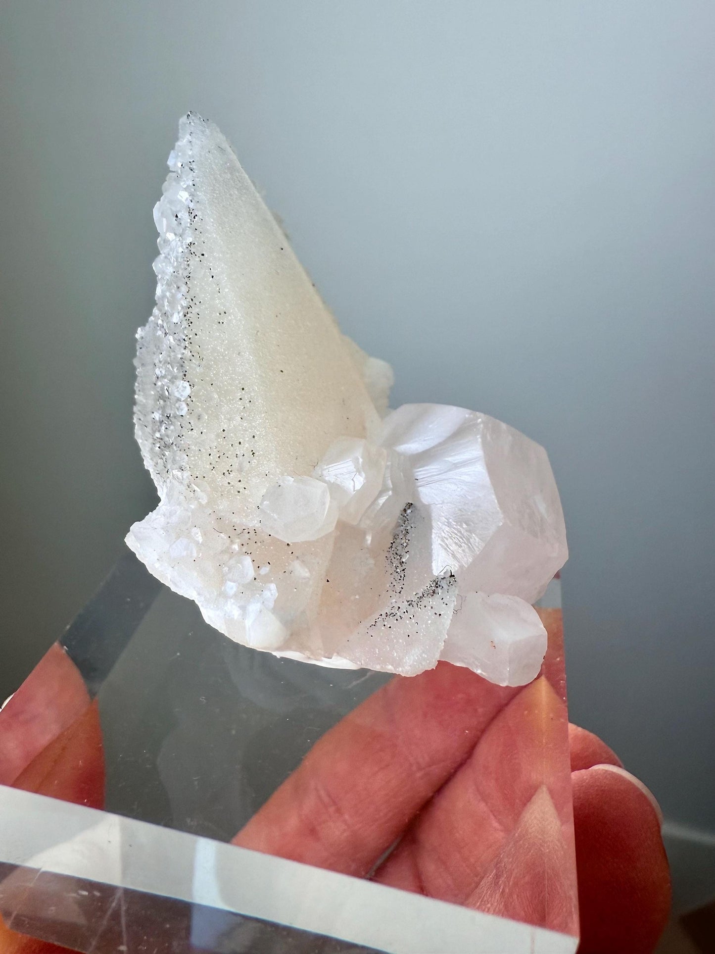 Sugar calcite