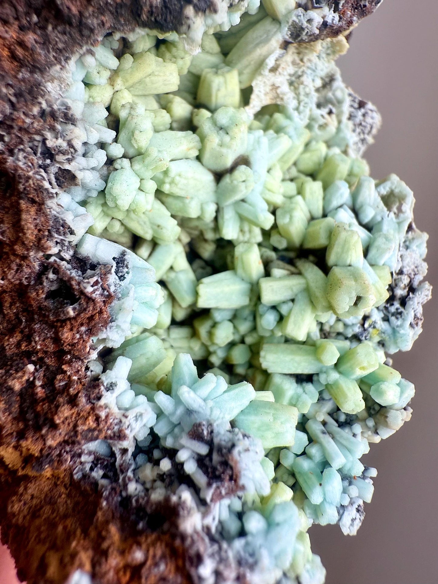 Plumbogummite after Pyromorphite - Double Sided