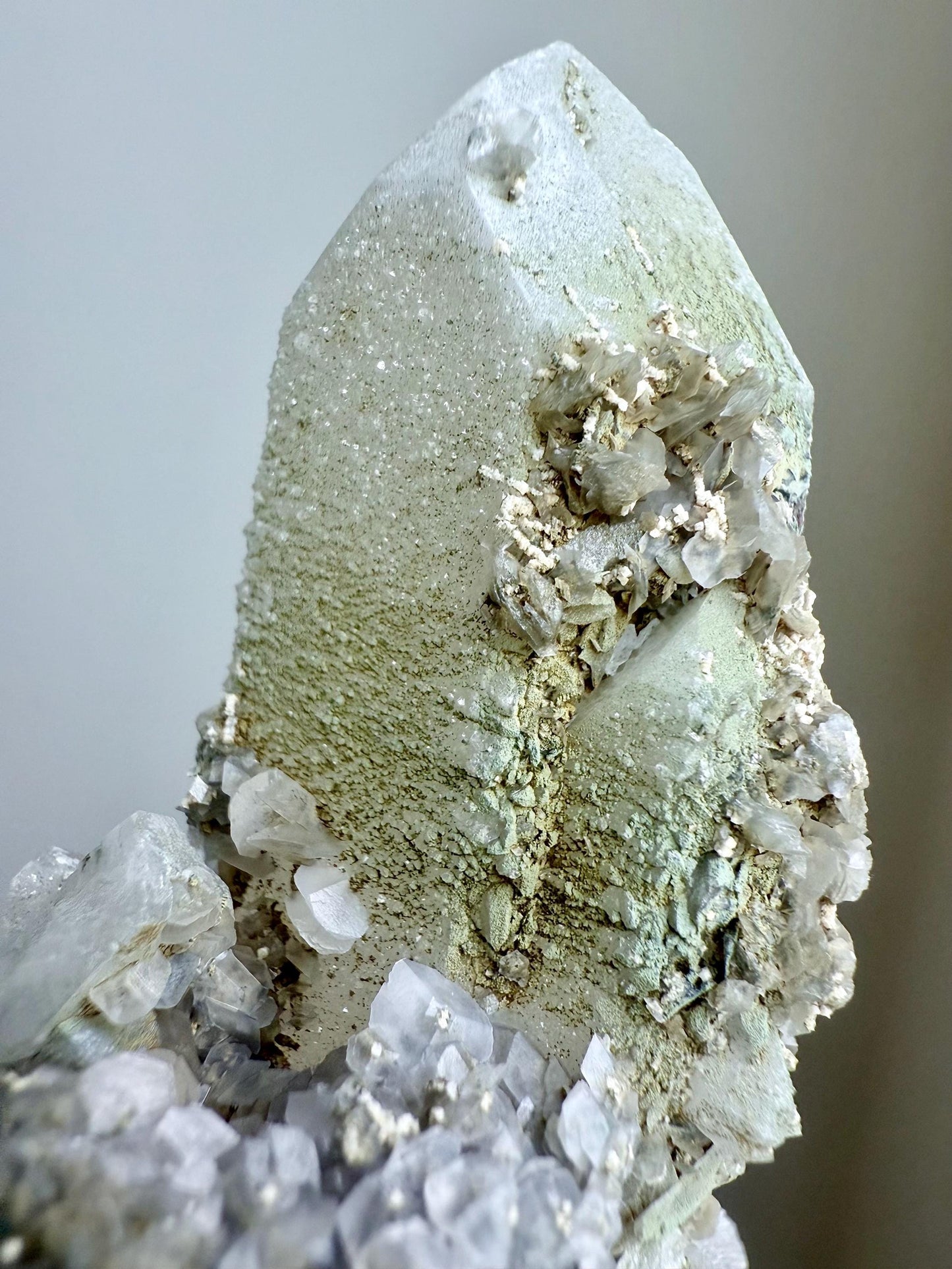 Druzy Quartz with Chlorite & Fluorescent Calcite