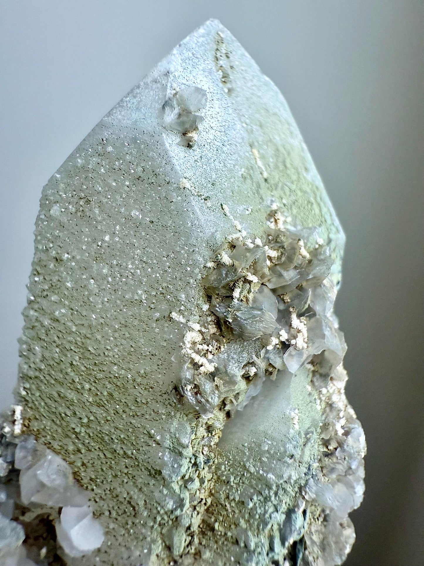 Druzy Quartz with Chlorite & Fluorescent Calcite