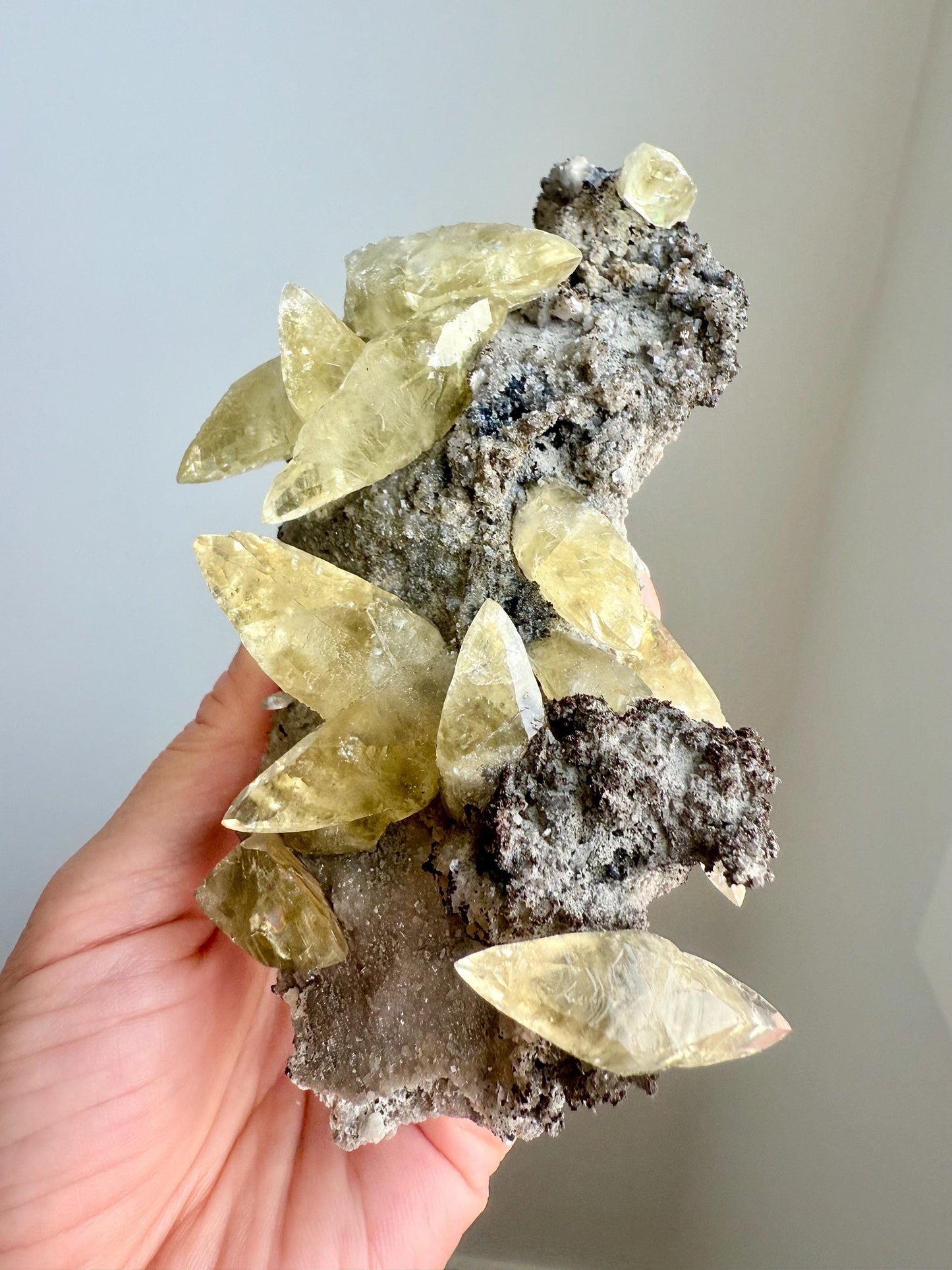 Sweetwater Calcite on Druzy matrix - DT, Rainbow Flash
