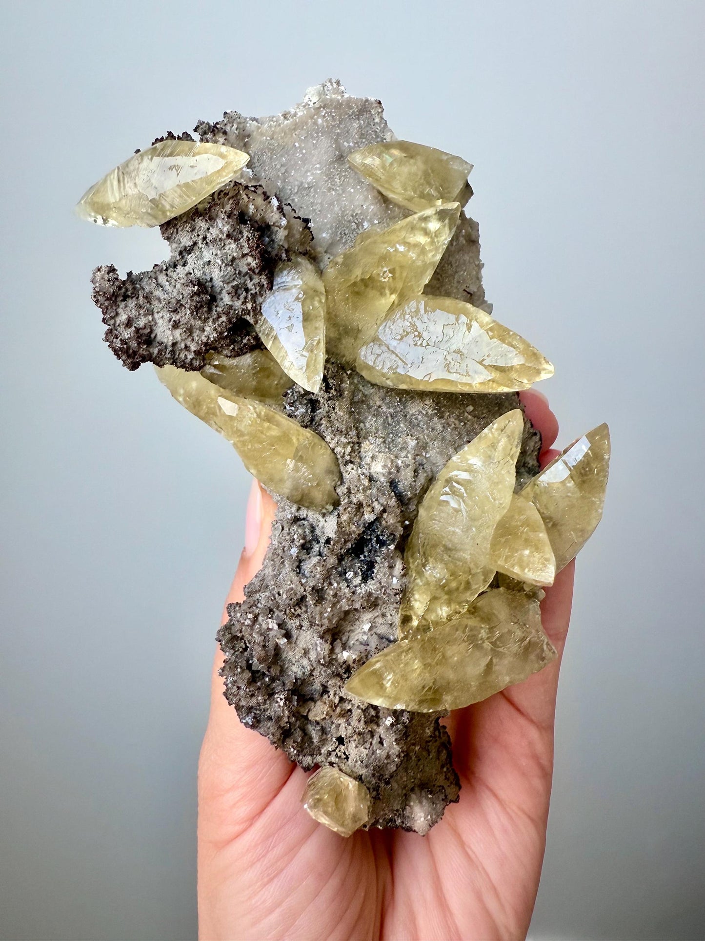 Sweetwater Calcite on Druzy matrix - DT, Rainbow Flash