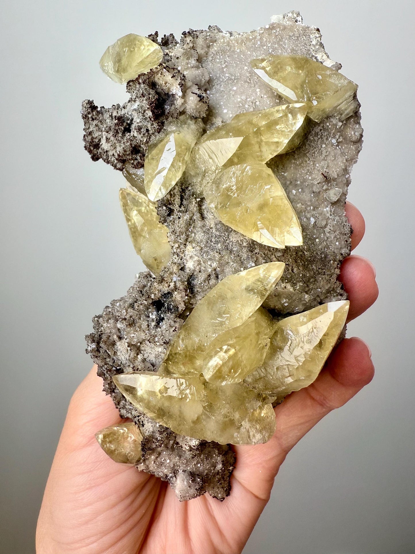 Sweetwater Calcite on Druzy matrix - DT, Rainbow Flash